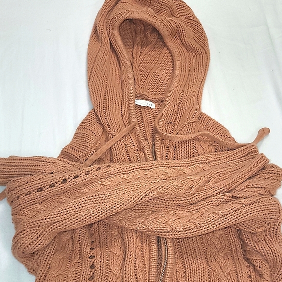 Jacket - Picture 1 of 3